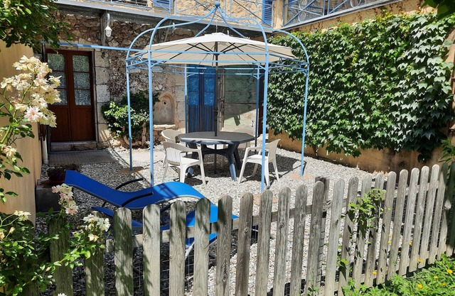 Appartement RDC sur la Place de Castellane