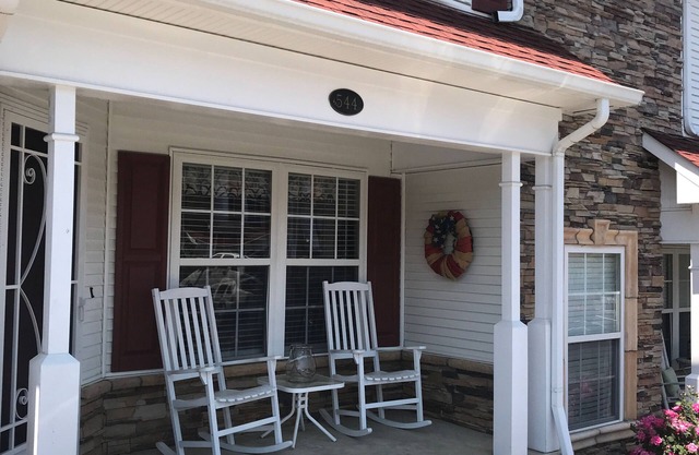 Frisch renovierte Apple Blossom Getaway-in der Nähe von Apple Barn-in der Nähe von Tanger Outlets