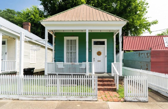 Apple cottage near downtown