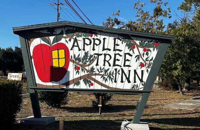 Apple Tree Inn