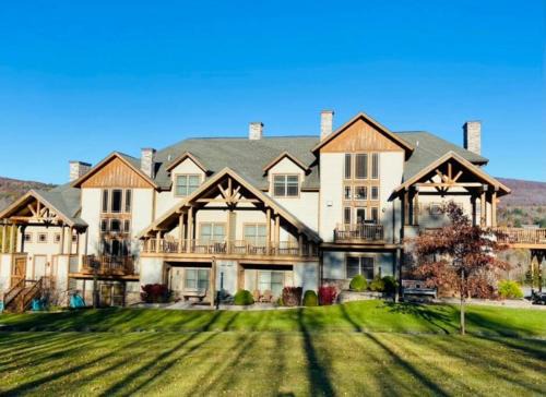 Apres Ski Luxury Condo Ski-in/out *NEW*