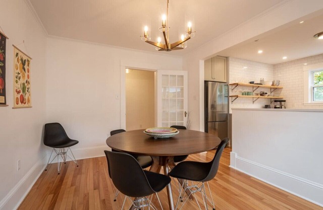 Apt 1 - Wonderful 2Bedroom Suite