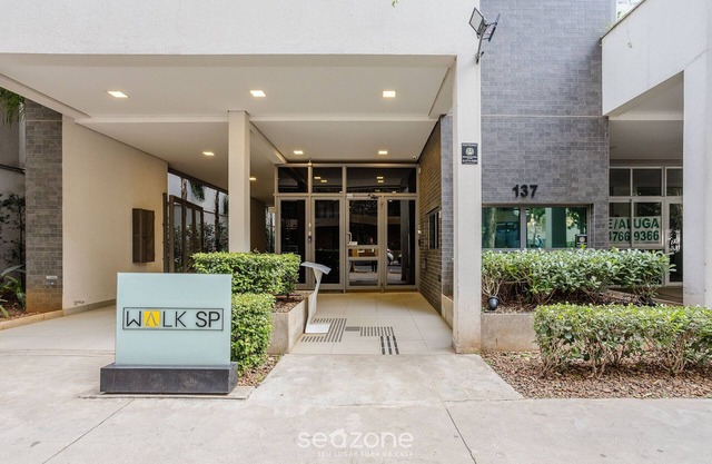 Apt w/Gourmet Balcony 190m From the Metro Wal0714