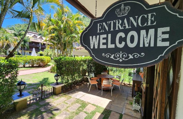 Apto. do Lago com jardim, condomínio completo