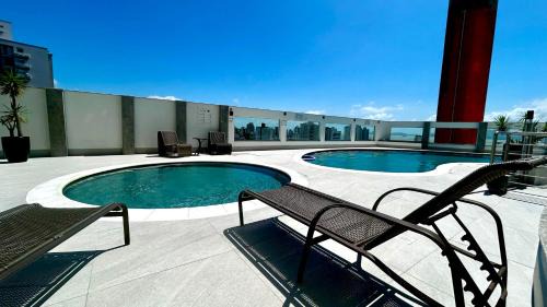 Apto vista magnífica condomínio familiar Floripa