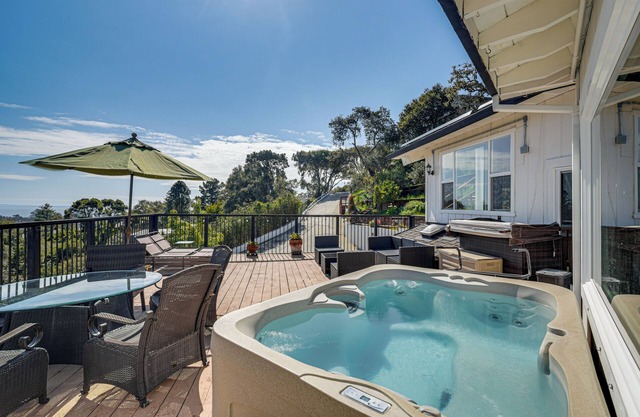 Aptos Home w/ Decks & Hot Tub - 2 Mi to Beach!