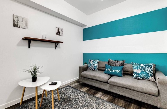 Aqua Breeze Retreat with Free Parking