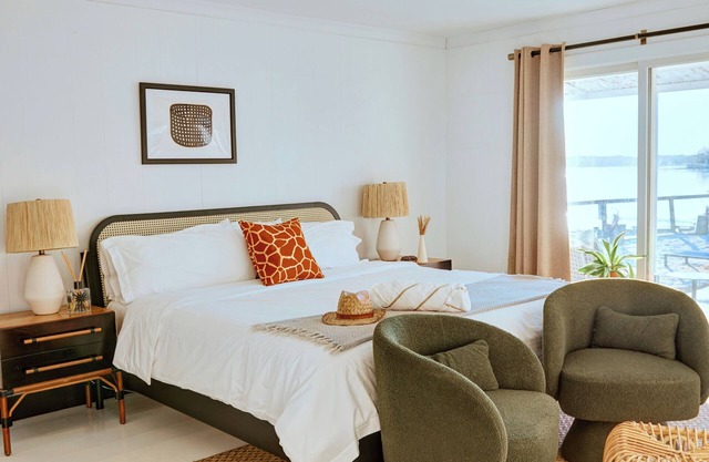 Aqua by American Beech - Deluxe King