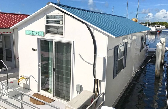 Aqua Lodge Houseboat "Tarpon"