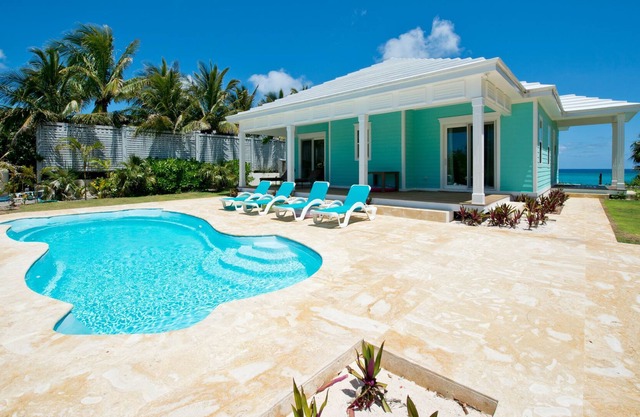 Aqua Villa and Cottage by Eleuthera Vacation Rentals