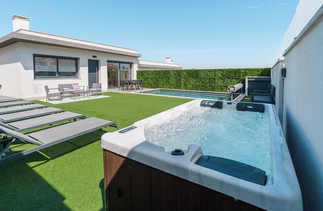 Aqua Villa, with jacuzzi and private pool