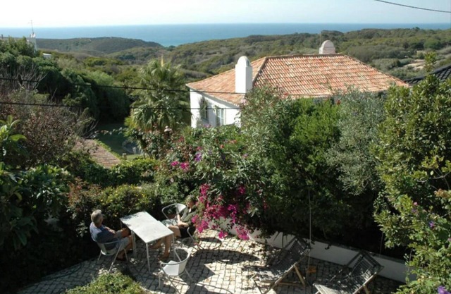 Architektenhaus fantastischer MeerBlick& Natur in Almoçageme/ Colares/ Sintra