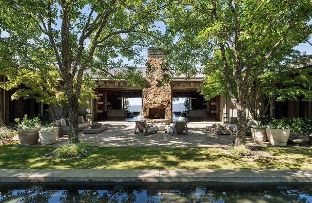 Architectural Estate in Napa