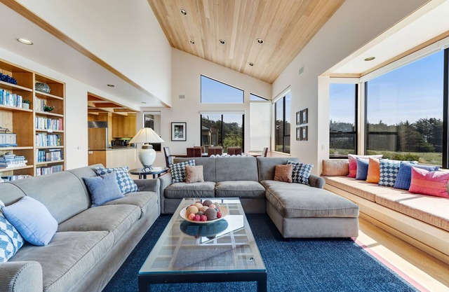 Architectural stunner with pool, ocean view, private hot tub & deck - near trail