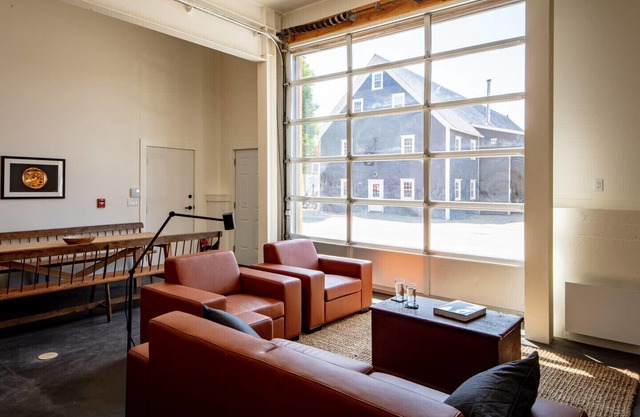 Architektonisch entworfen in Lunenburg - The Rosebay