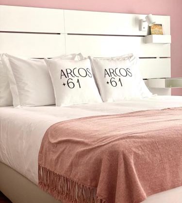 Arcos 61