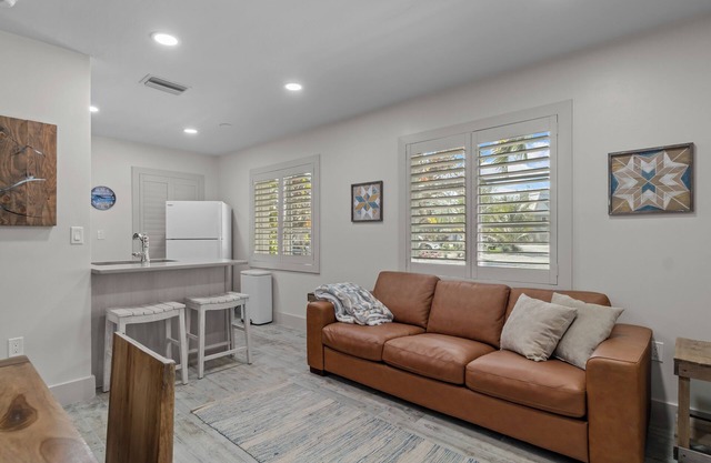 Are you looking for a quaint fishing village in the heart of Captiva Island? - Jensen's Cottage #10