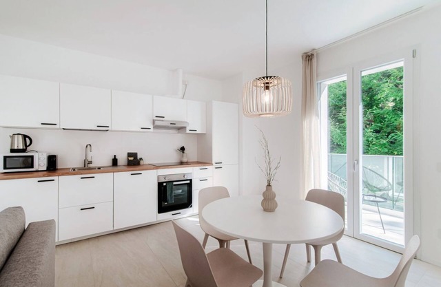 Argegno: Elegant three-room apartment with balcony near the centre of Como