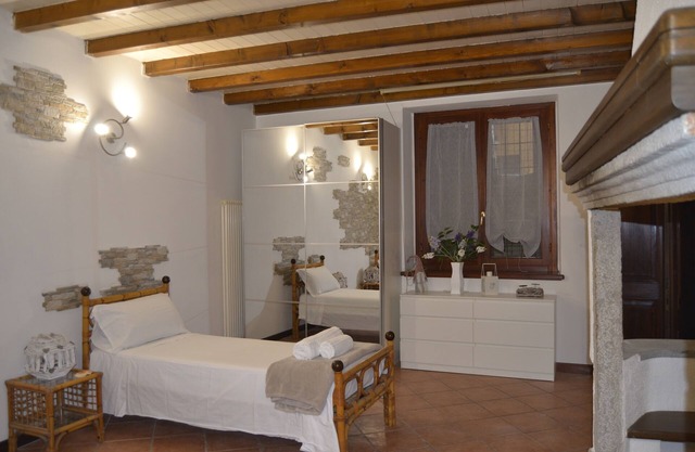 Argegno Vintage: Home in the center!