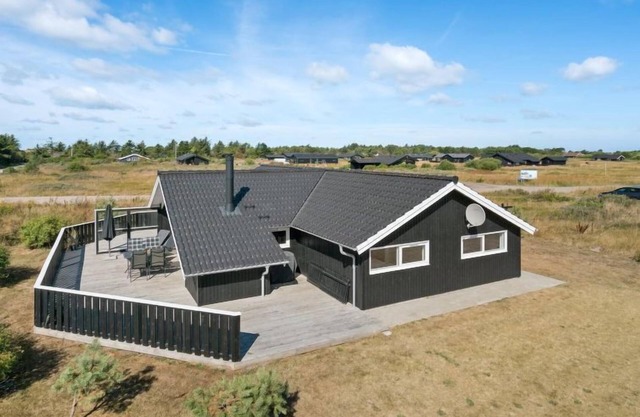 "Aria" - 1.2km from the sea by Interhome