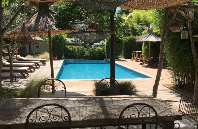 Arles Camargue, Arles Charakterhaus mit Pool
