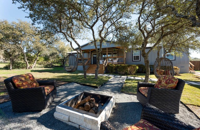 Arlo Next to Charming and Cozy Hill-Country Haven