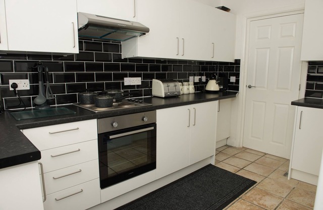 Arma Short Stays 122