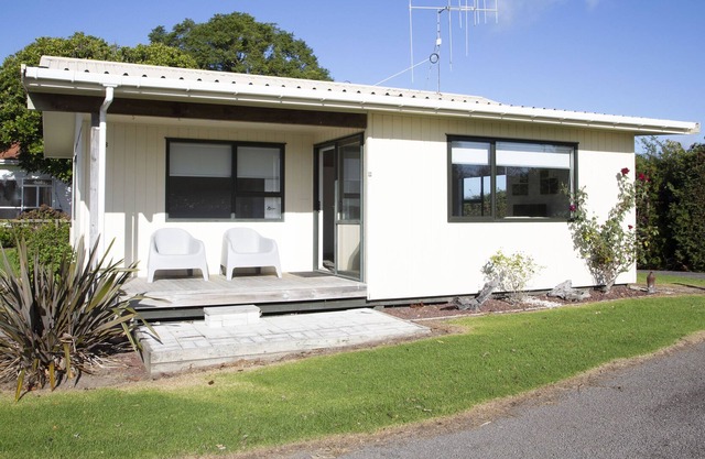Armadale Cottage - Private Cottage in Te Puke - 5 mins from town.