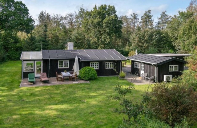 "Arnborg" - 2km from the sea by Interhome