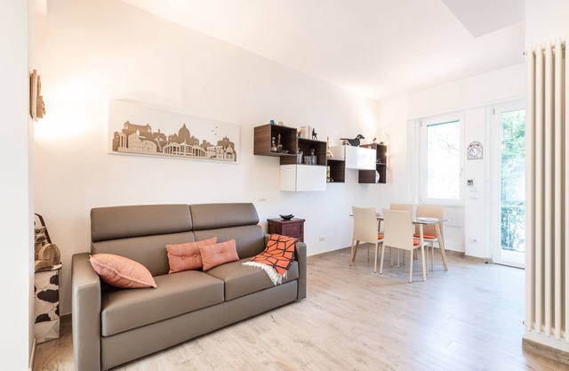 Arno moderne Wohnung offener Raum mit Aufzug