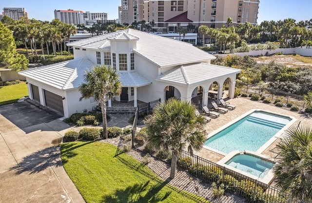 Array of Sunshine - Vacation Home Near the Beach with Private Pool