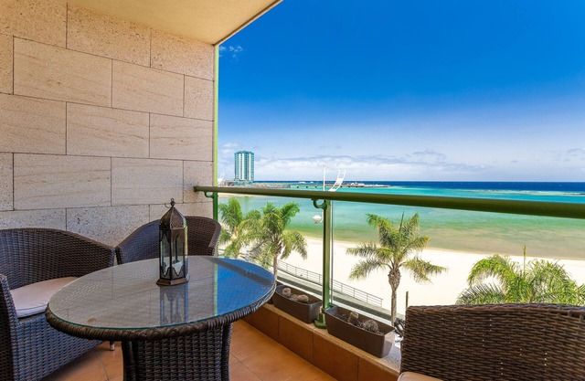 Arrecife Sands Apartment, Schritte zum Sandstrand, Meerblick, kostenloses WIFI