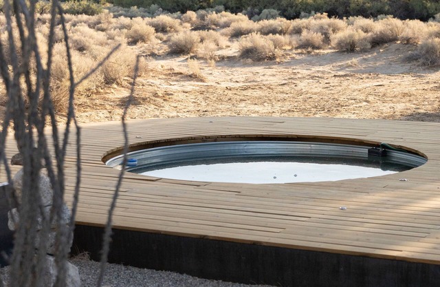 Arro Dunes - Rustic Cabin in the Desert - Wood burning hot tub - Cowboy pool