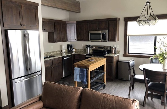 Arrowhead Lodge Unit 9