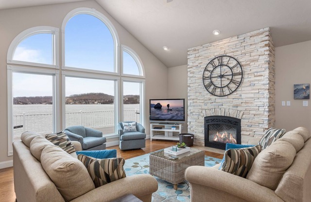 Arrowridge - A Beautiful Waterfront Home for the Whole Family!