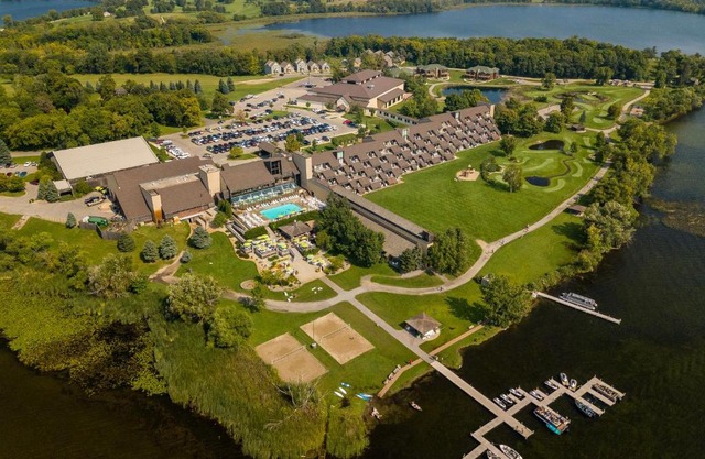 Arrowwood Resort Hotel and Conference Center - Alexandria