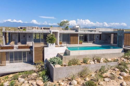Arroyo Escondido-Luxe Oceanview Contemporary Home with all the Extras