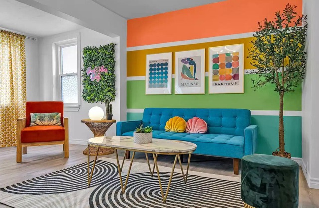 Art Deco Den: Crib | Pet | Free Prkg | Fire TV
