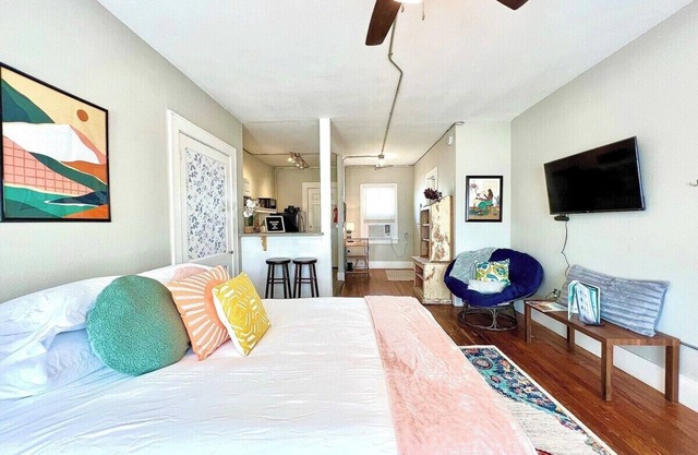 This apartment is a 0 bedroom(s), 1 bathrooms, located in Corpus Christi, TX.