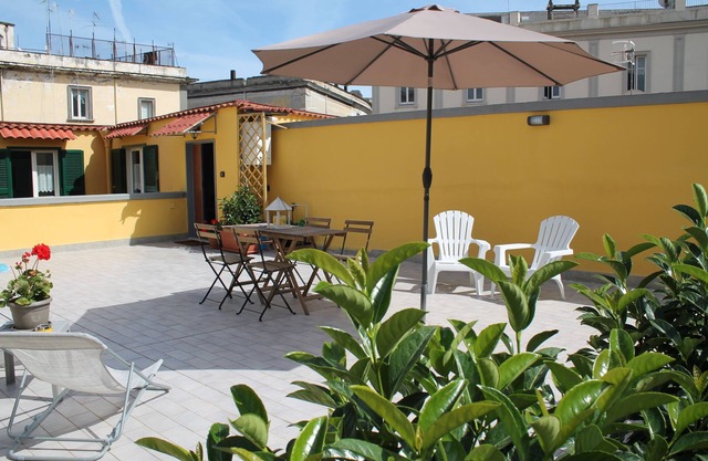 KUNSTTERRASSE - im historischen Zentrum mit großer Terrasse-