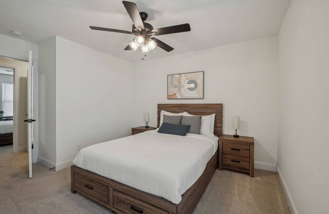 Arte Luxury townhomes D7 Comfy 2 Bed 2.5 Bath