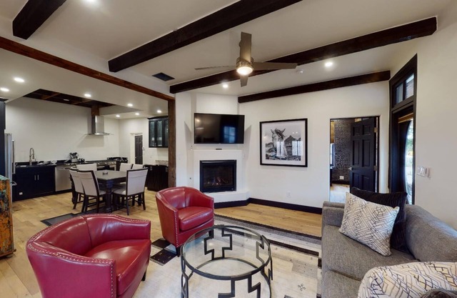 Artesia Casita: Downtown Santa Fe Railyard District, short walk to Plaza