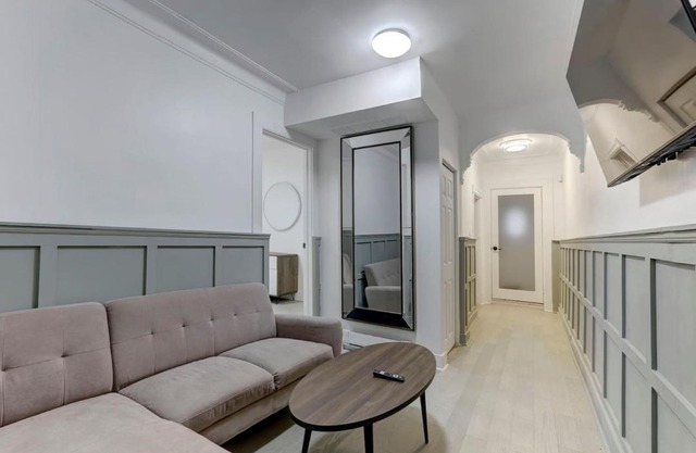 Artful 3BR in Montreal Village