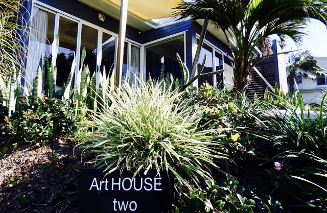 ArtHOUSE Beachfront Unterkunft