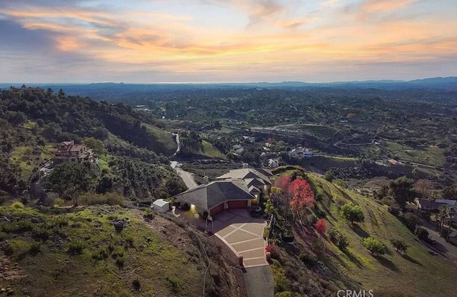 Artist-Designed Mountain-top Retreat with View, Garden, Orchard, Lawn & Steinway
