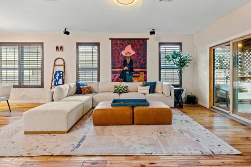 Artist Retreat in North Austin - Endless Amenities