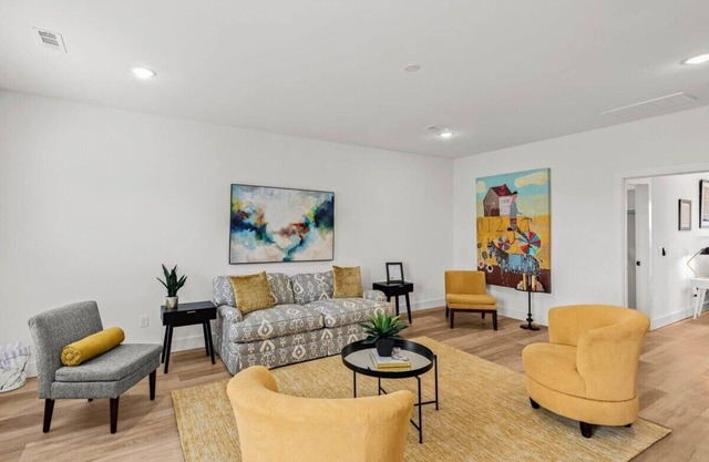 🎨 Artistic 1BR Near Crystal Bridges & Trails