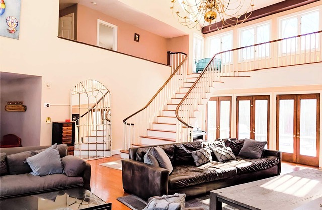 Artistic Escape: Nature, Silence & Soul, 6-acre hideaway, Privately Yours
