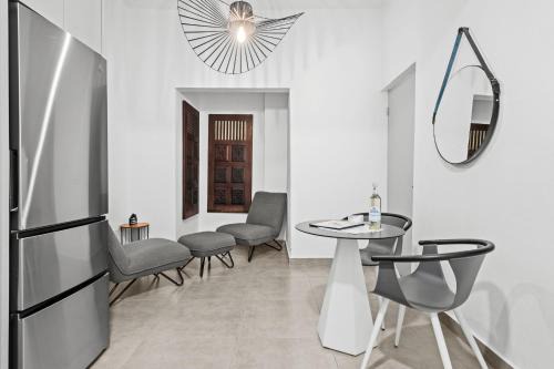 Artistic One-Bedroom Garden Apartment in SJ MM9