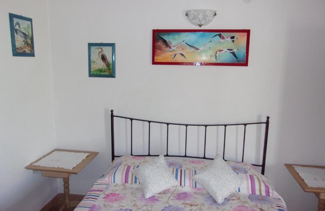 Artistika Golden Apartment